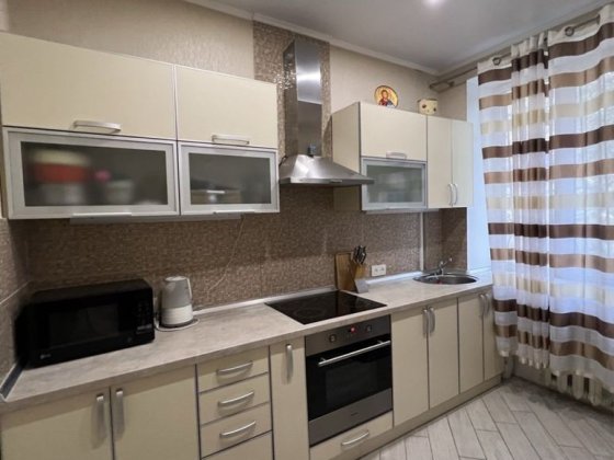 Продаж гарної 3-кім квартири з ремонтом Черновцы