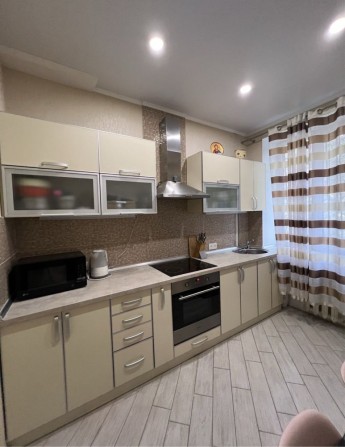 Продаж гарної 3-кім квартири з ремонтом - фото 1