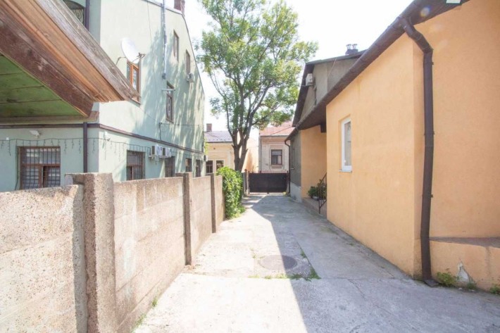 Продається 1-кімнатна квартира в центрі - фото 1