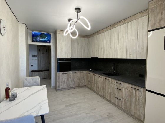 Продаж 1 кім квартири з ремонтом у ЗДАНОМУ будинку! Центр міста Черновцы