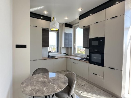 Продаж квартири , новобудова Ужгород