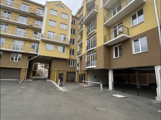 2-х кімн. Новобудова в Центрі - 84 м2 вул. Українська 44А Черновцы