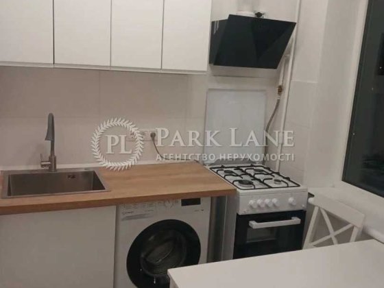 Оболонь метро 5 хв Продаж 3к з ремонтом Оболонський просп 7б Киев