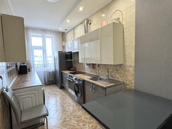 Продаж ТРЬОХкімнатної новобудови з ремонтом та меблями Черновцы