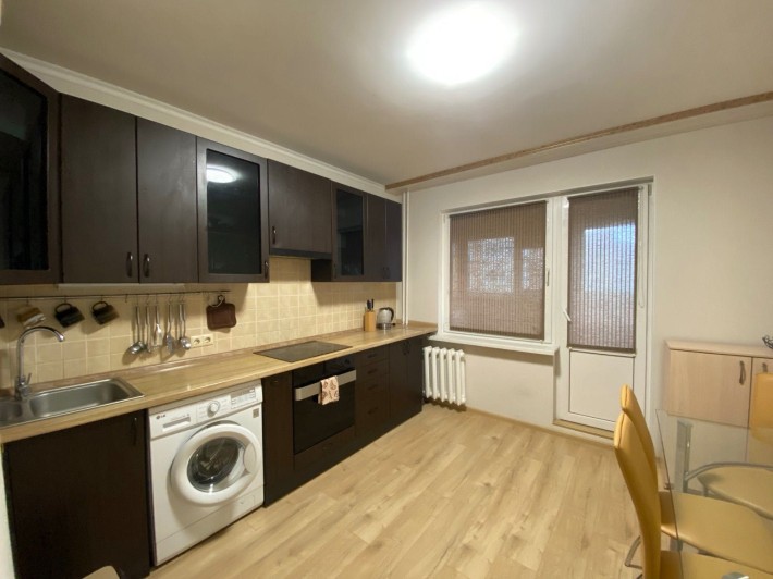 Однокімнатна , євроремонт, вул. Лаврухіна Миколи 10 - фото 1