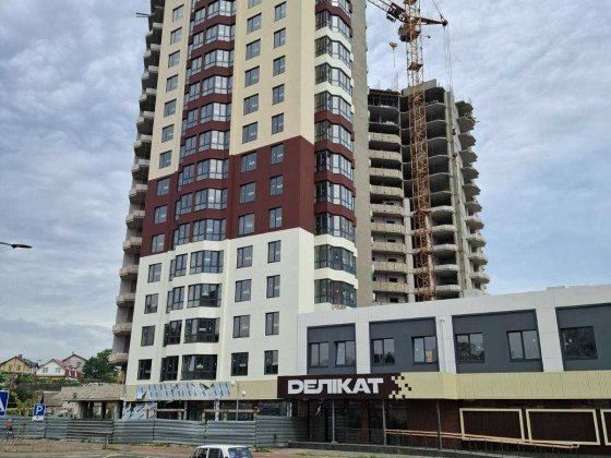 Митниця , ЦЕНТР,  1 к   48м2        14 /17 к ,   ж/к Сержанта Жужоми 1 Черкассы