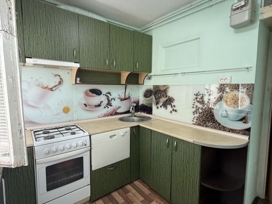 Продаж 3-кімнатна київка вул. Політаєва Черновцы