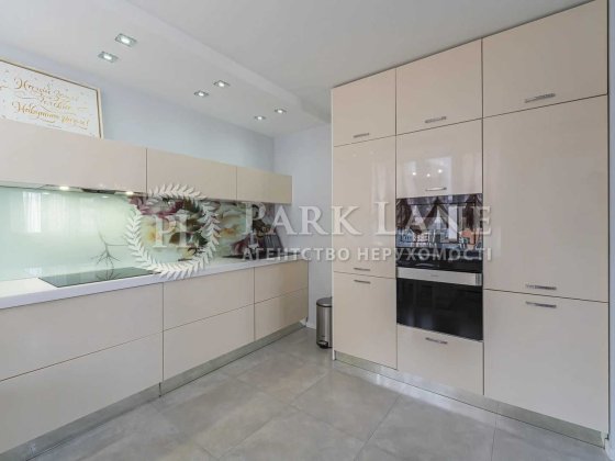 Продається 3-кімнатна квартира з якісним ремонтом! Ахматової, 32/18 Київ