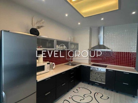 Продам 3 кім. квартиру 114 м2 Шептицького 10 метро Лівобережна Киев