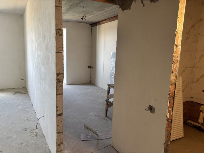 Однокімнатна квартира в зданій новобудові - фото 1