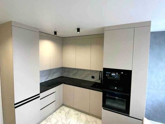 ПРОСТОРА та СТИЛЬНА 2-кім. квартира на МИТНИЦІ!/к Черкаси