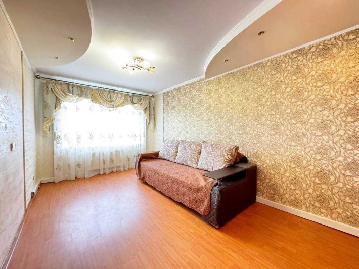 Продається 3-кімнатна квартира на вул. Пирогова - фото 1