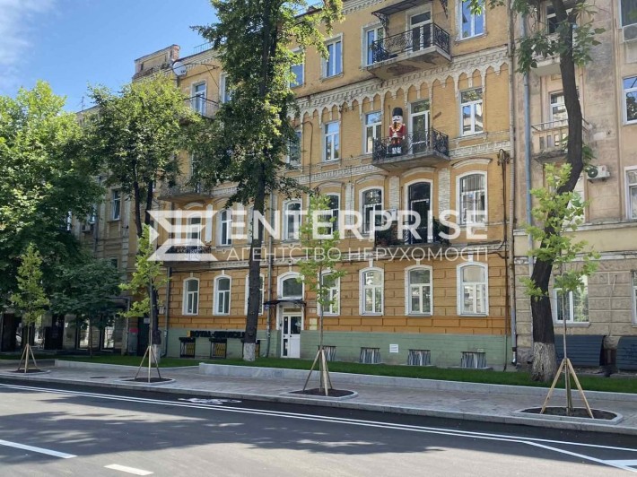 Без комиссии! Центр м. Университет Продажа 4-комн. ул. Пирогова, 5 - фото 1