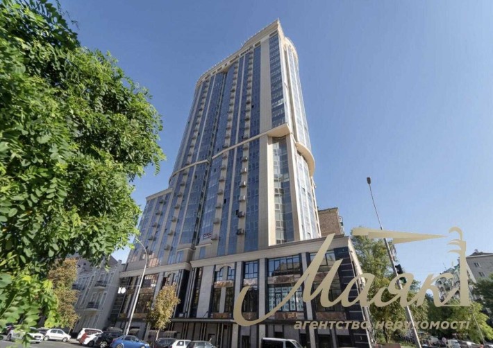 Продажа 2-к квартиры 72м2, ЖК Владимирский, Антоновича, Центр. - фото 1