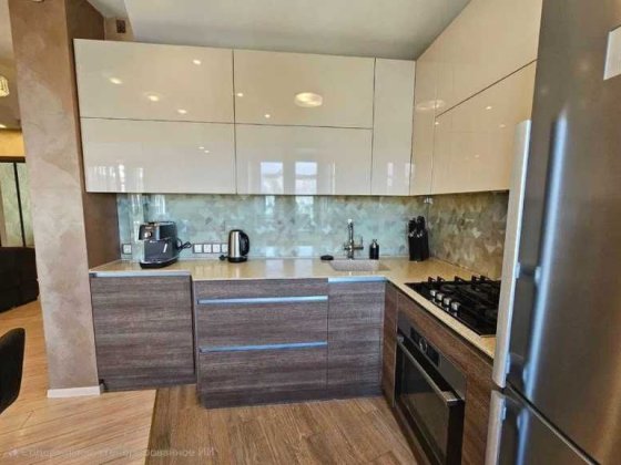 Продам 2-х комн. квартиру в центре Днепр