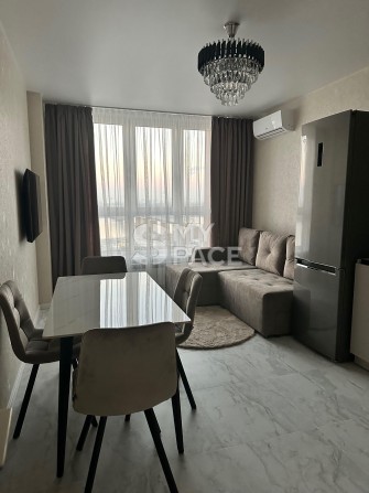 Вид на Дніпро, ЖК DOCK32, вул. Набережно-Рибальська, Поділ, Оболонь - фото 1