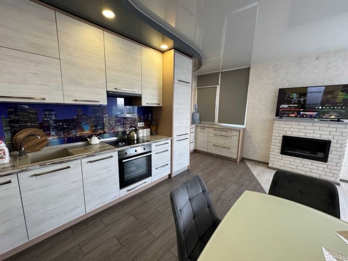 Продам видовую 3 комнатную  квартиру ЖК Воронцовский с ремонтом - фото 1