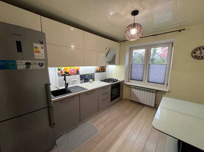 Продам 3-к квартиру на Победе, Б. Славы, Госпрограмы - фото 1