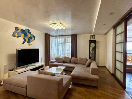 БЕЗ комісії! Продаж 3-кімнатної квартири з ПАРКОМІСЦЕМ на 2 автівки Київ