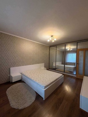 Олени Пчілки 4  3-Кімнатна квартира Без комісіі Познякі Драгоманова - фото 1