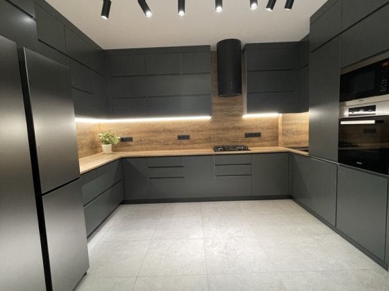 Продаж 4-кімнатної квартири з дизайнерським ремонтом у ЖК «Рівера» Київ