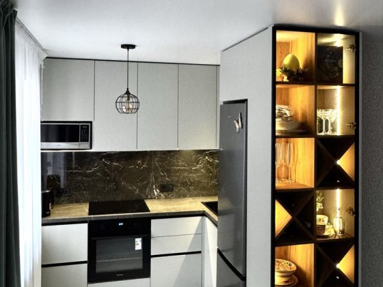 Продаж двокімнатної квартири з ремонтом в центрі міста Чернигов