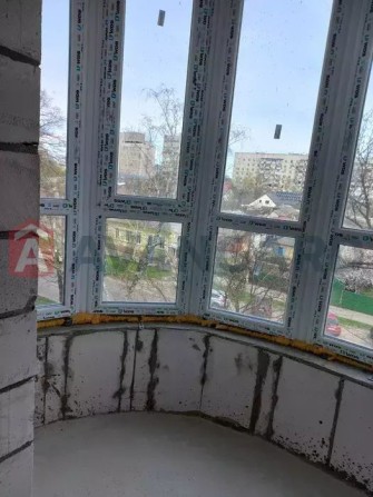 Двокімнатна в центрі є-оселя - фото 1