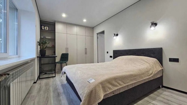 Продам 2к студию в районе пр-та Науки. Можно по сертификату! - фото 1