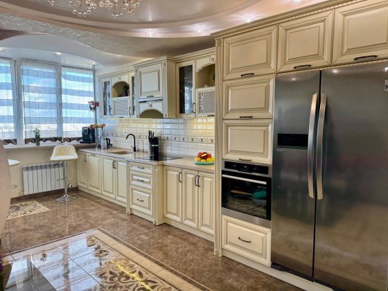 Продажа 4к с ремонтом в новом доме, паковка на два авто Днепр