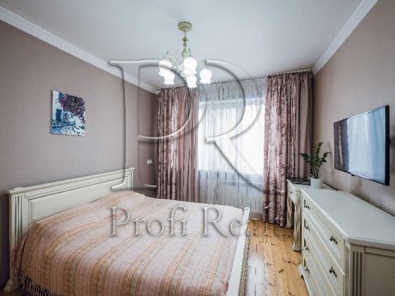 Продажа 3-х кімнатної квартири по вул. Вахтанга Кікабідзе 3 Киев