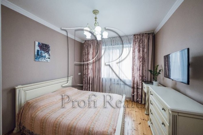 Продажа 3-х кімнатної квартири по вул. Вахтанга Кікабідзе 3 - фото 1