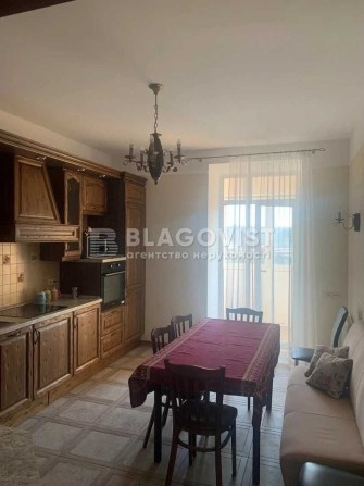 Продаж 2к кв Почайнинська,70 Поділ метро Тараса Шевченка - фото 1