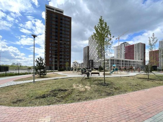 Продам 1к квартиру в ЖК Варшавський 3 Будинок 10.5 Середній поверх Киев