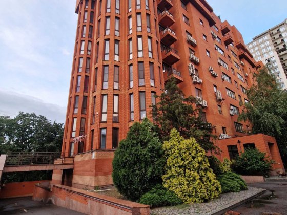 Продажа двухуровневой квартиры 184,6 м² в ЖК Садовый, Центр Дніпро