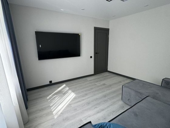 Продам 2к квартиру с новым ремонтом на Тополе-3 Днепр