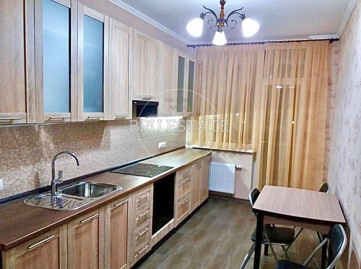 Продаж 1 к квартири Позняки Ремонт 2й поверх 50 м кв - фото 1