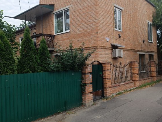 Продаж 5- ти .кім квартири 173 м2 дворівнева , гараж , альтанка, земля Винница