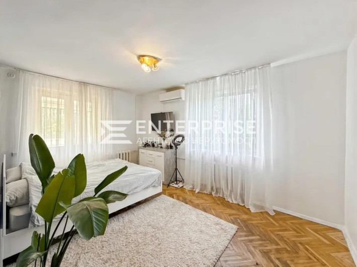 Продам 2-к квартиру, біля метро, вул. Садово-Ботанічна, Печерськ. - фото 1