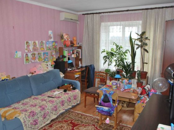 Продам 2- кім. кв-ру автономне опалення,   гарний стан. Олександрівка. Чернигов