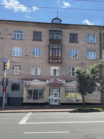 З кімнатна квартира в самому центрі - фото 1