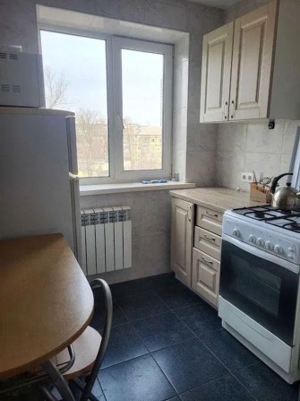 Продам 2-комн квартиру в районе Осенняя ул. - фото 1