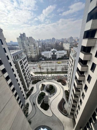 Продаж 4-кімнатної квартири в ЖК Crystal Park Tower, 127 м² - фото 1