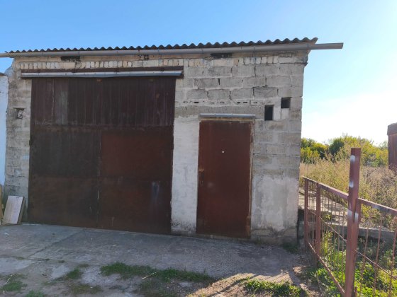 Продам гараж ГСК-2  6х6м. Лозова