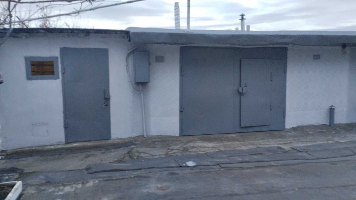 Продам гараж з прибудовою в гарному місці - фото 1