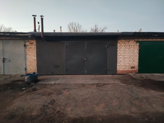 Продам большой хороший гараж на ПХЗ за 6 школой после капитального рем Павлоград