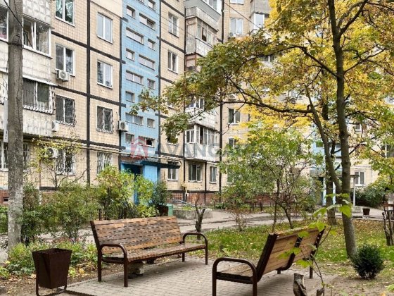 3к квартира на ж/м Покровский , Червоний камень, Парус Дніпро