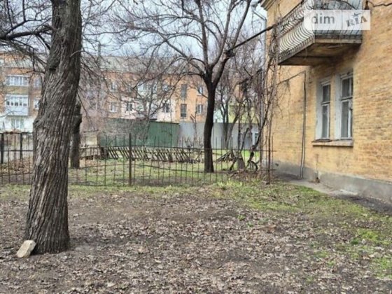 Продається 3-кімнатна квартира під ремонт  551540 Черкаси