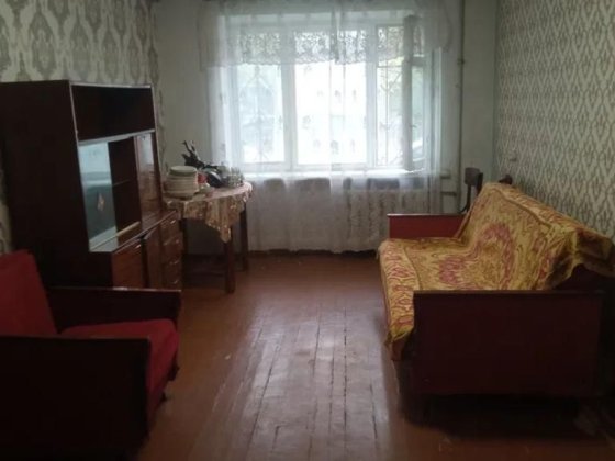 Продам 2-комн квартиру в районе Газеты "Правда" просп. Днепр