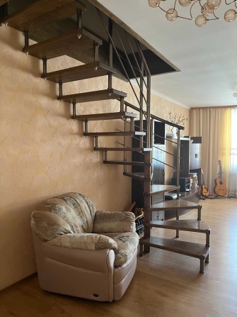 продам 4-х кімнатну квартиру - фото 1