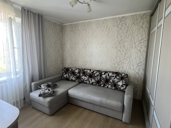 Продам 4 комнатную квартиру р-н Ремзавод. Чернигов